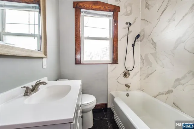 $2,400 | 59 Falmouth Avenue, Elmwood Park, NJ 07407