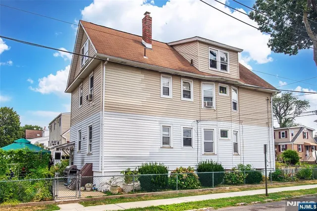 $2,400 | 59 Falmouth Avenue, Elmwood Park, NJ 07407