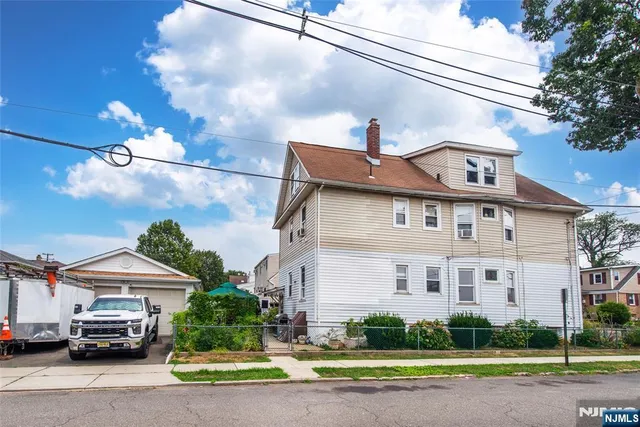$2,400 | 59 Falmouth Avenue, Elmwood Park, NJ 07407