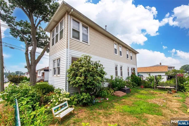 $2,400 | 59 Falmouth Avenue, Elmwood Park, NJ 07407