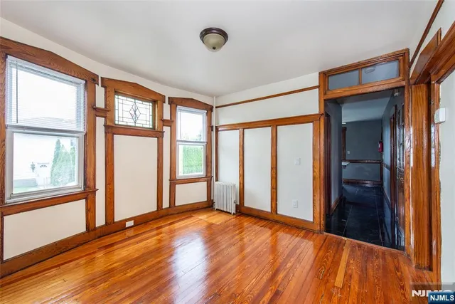 $2,400 | 59 Falmouth Avenue, Elmwood Park, NJ 07407