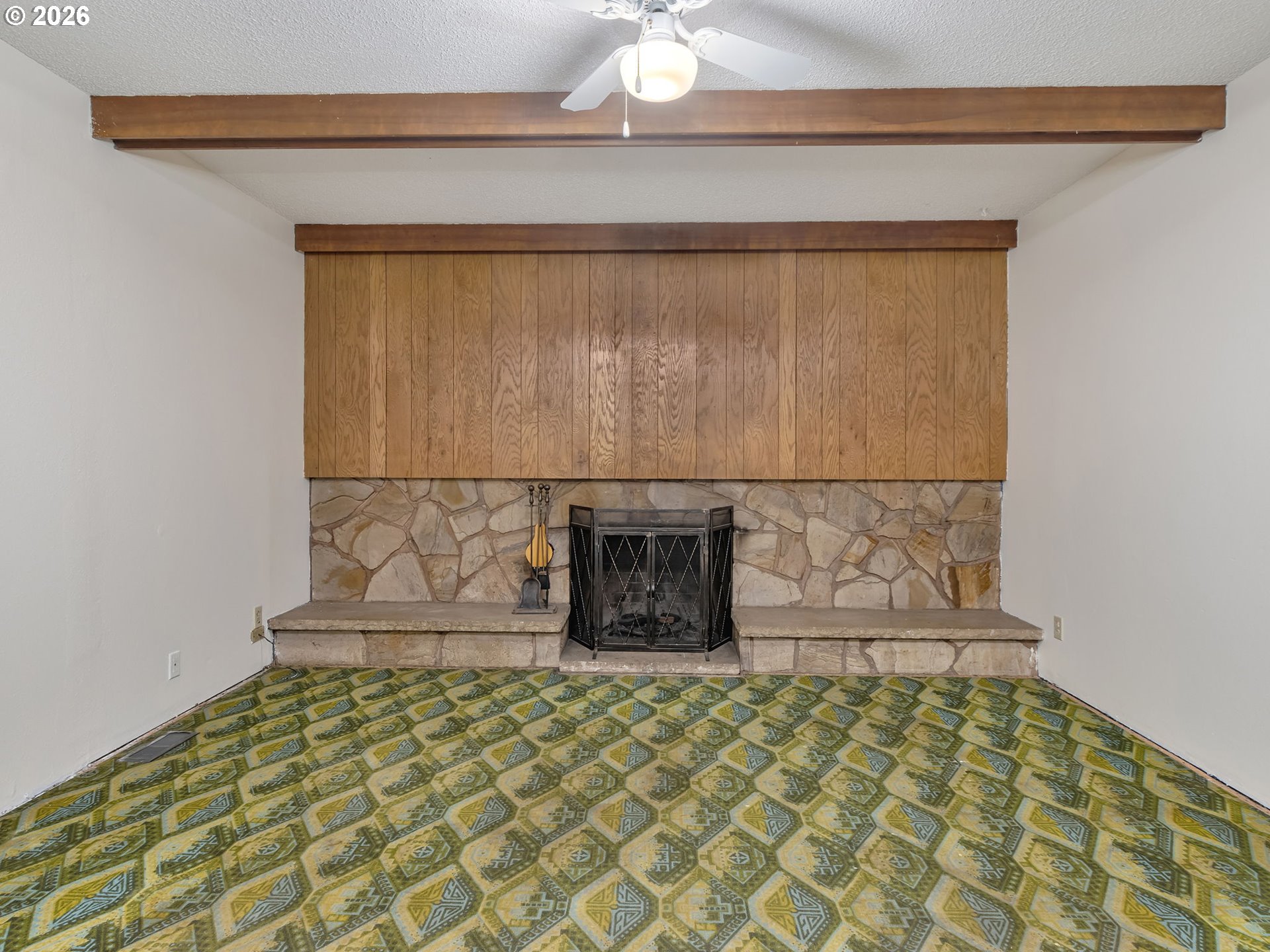 1033 Northeast 178th Avenue Portland, OR 97230 - Photo 24 of 29 en empty room with window