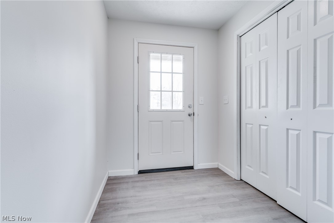 6527 Bronco Road Ravenna, OH 44266 - Photo 4 of 28 Gallery Image 4