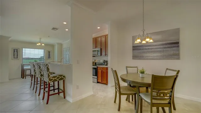 $6,500 | 5624 Palmer Circle, Unit 203, Bradenton, FL 34211