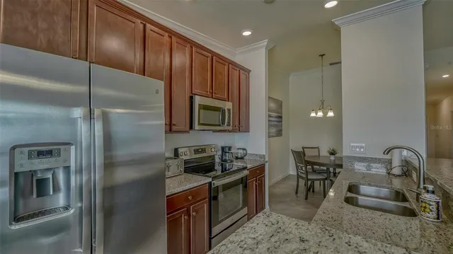 $6,500 | 5624 Palmer Circle, Unit 203, Bradenton, FL 34211