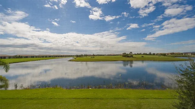 $6,500 | 5624 Palmer Circle, Unit 203, Bradenton, FL 34211