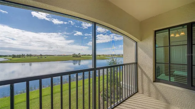 $6,500 | 5624 Palmer Circle, Unit 203, Bradenton, FL 34211