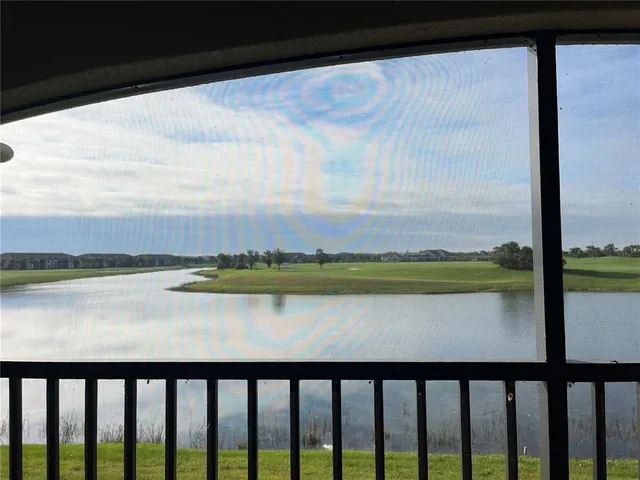 $6,500 | 5624 Palmer Circle, Unit 203, Bradenton, FL 34211