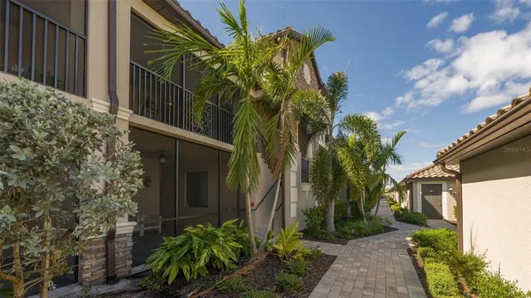 $6,500 | 5624 Palmer Circle, Unit 203, Bradenton, FL 34211