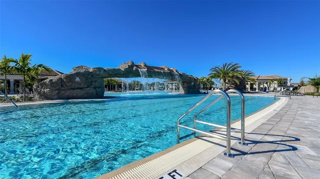 $6,500 | 5624 Palmer Circle, Unit 203, Bradenton, FL 34211