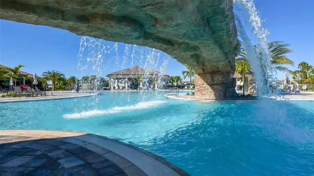 $6,500 | 5624 Palmer Circle, Unit 203, Bradenton, FL 34211