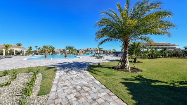 $6,500 | 5624 Palmer Circle, Unit 203, Bradenton, FL 34211