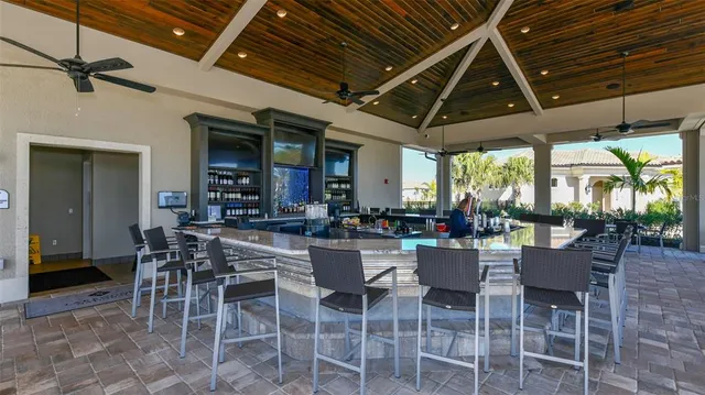 $6,500 | 5624 Palmer Circle, Unit 203, Bradenton, FL 34211