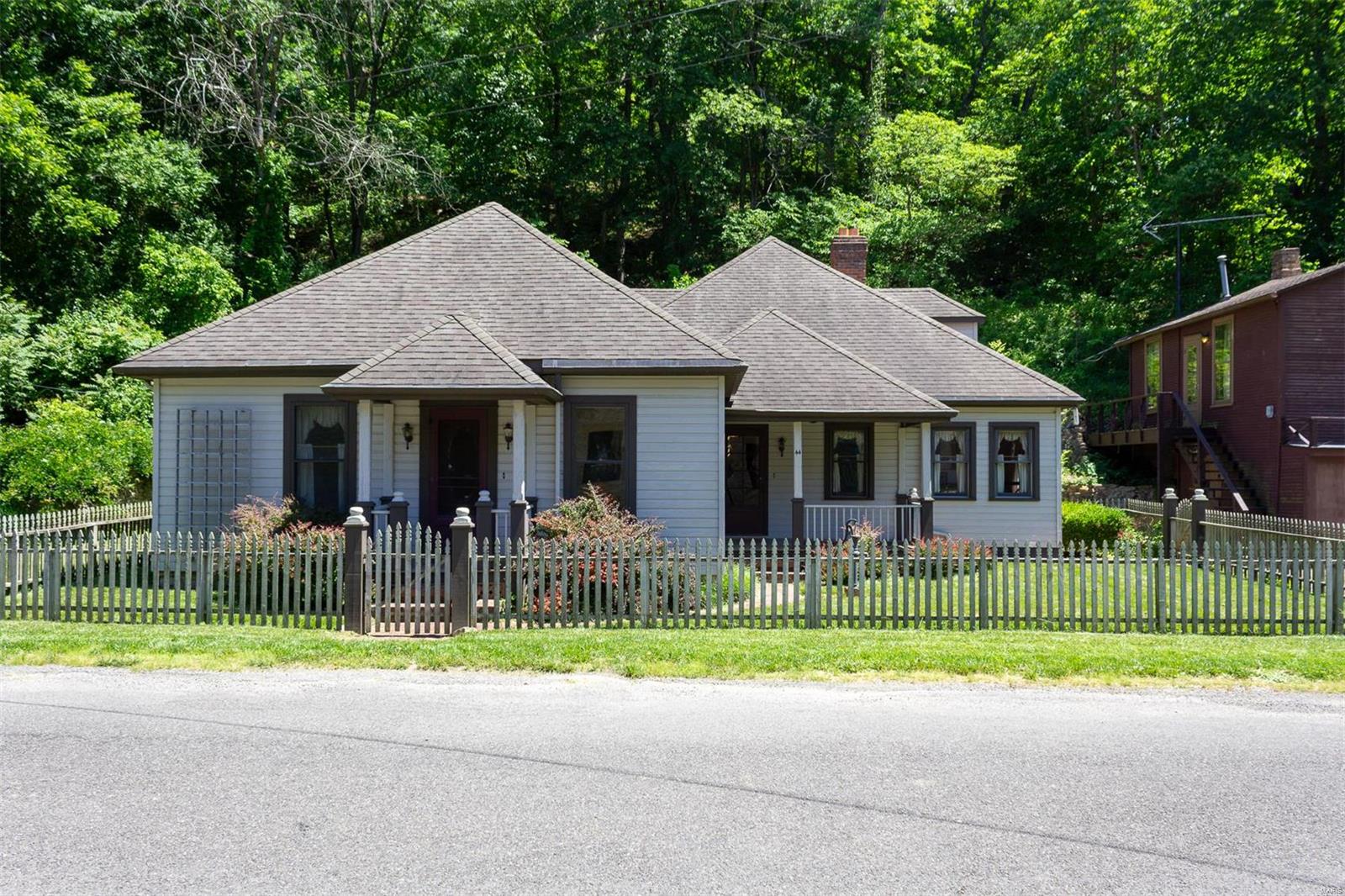 44 Mill Street Elsah, IL 62028 - Photo 1 of 32 Gallery Image 1