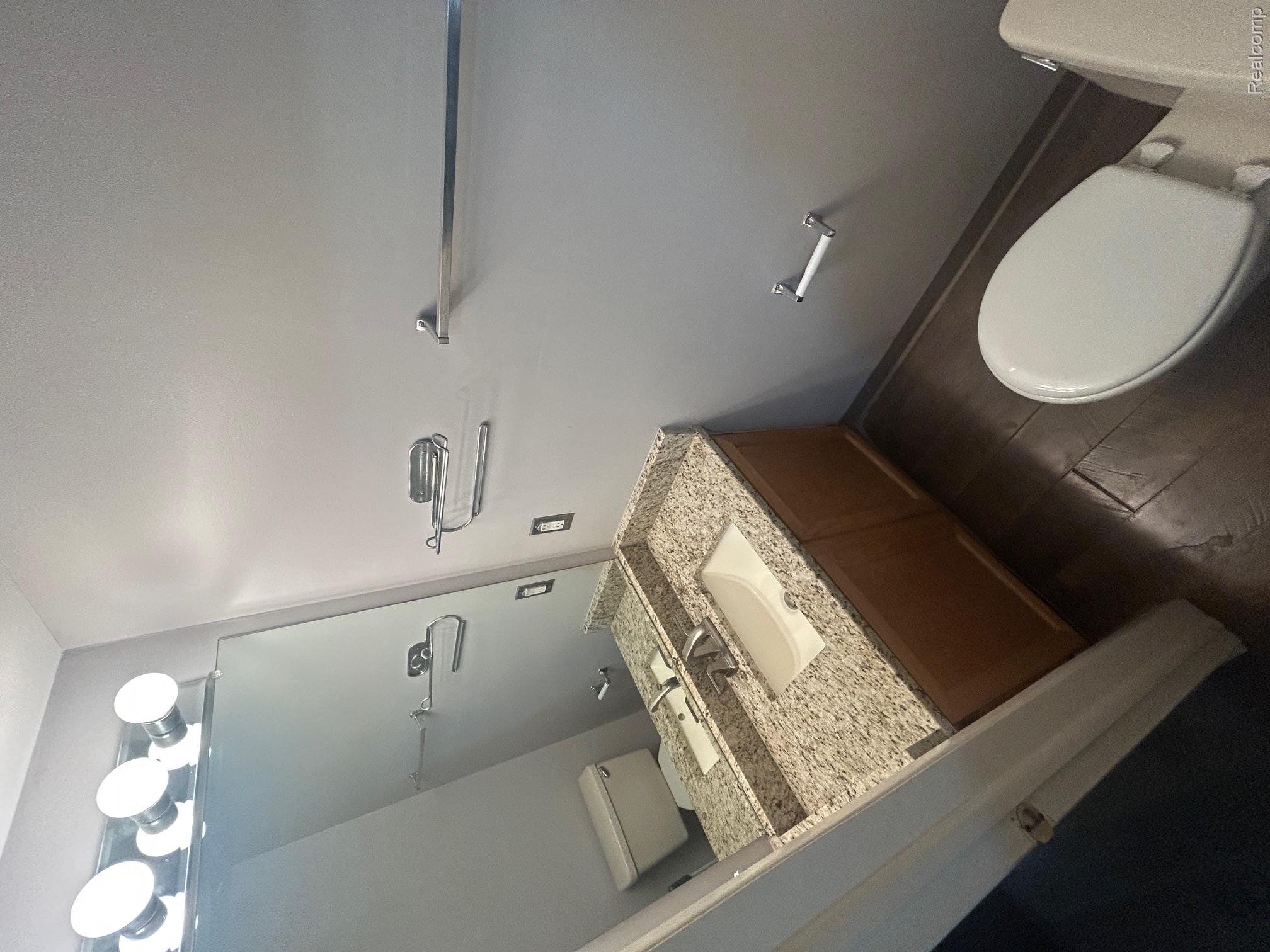 31164 Country Way Farmington, MI 48331 - Photo 13 of 33 Bathroom with toilet and vanity