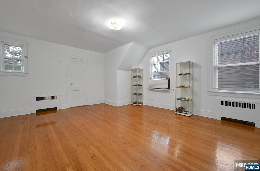 497 Oakdene Avenue Ridgefield, NJ 07657 - Photo 19 of 35 Gallery Image 19