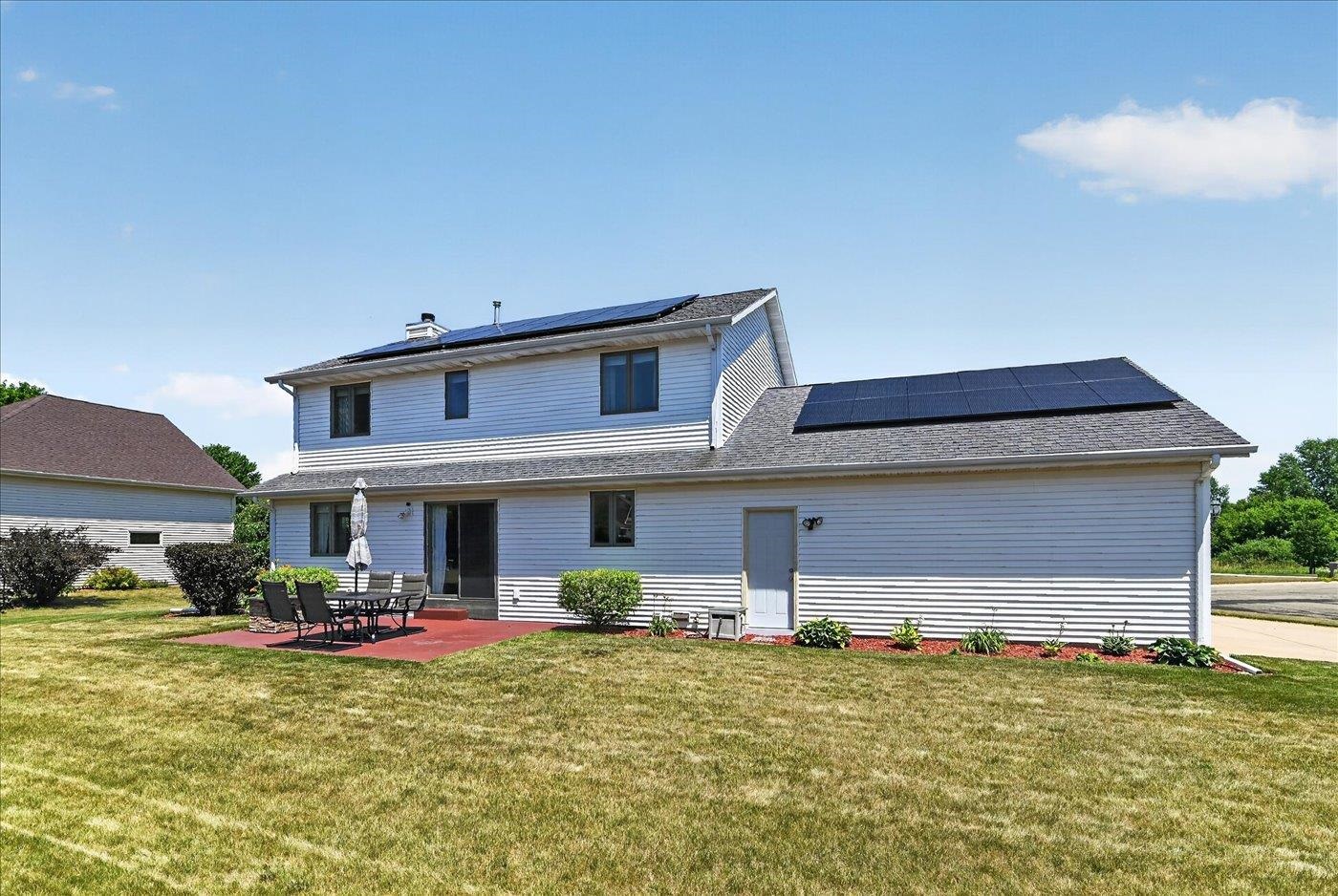 606 Cobblestone Way Watertown, WI 53094 - Photo 4 of 54