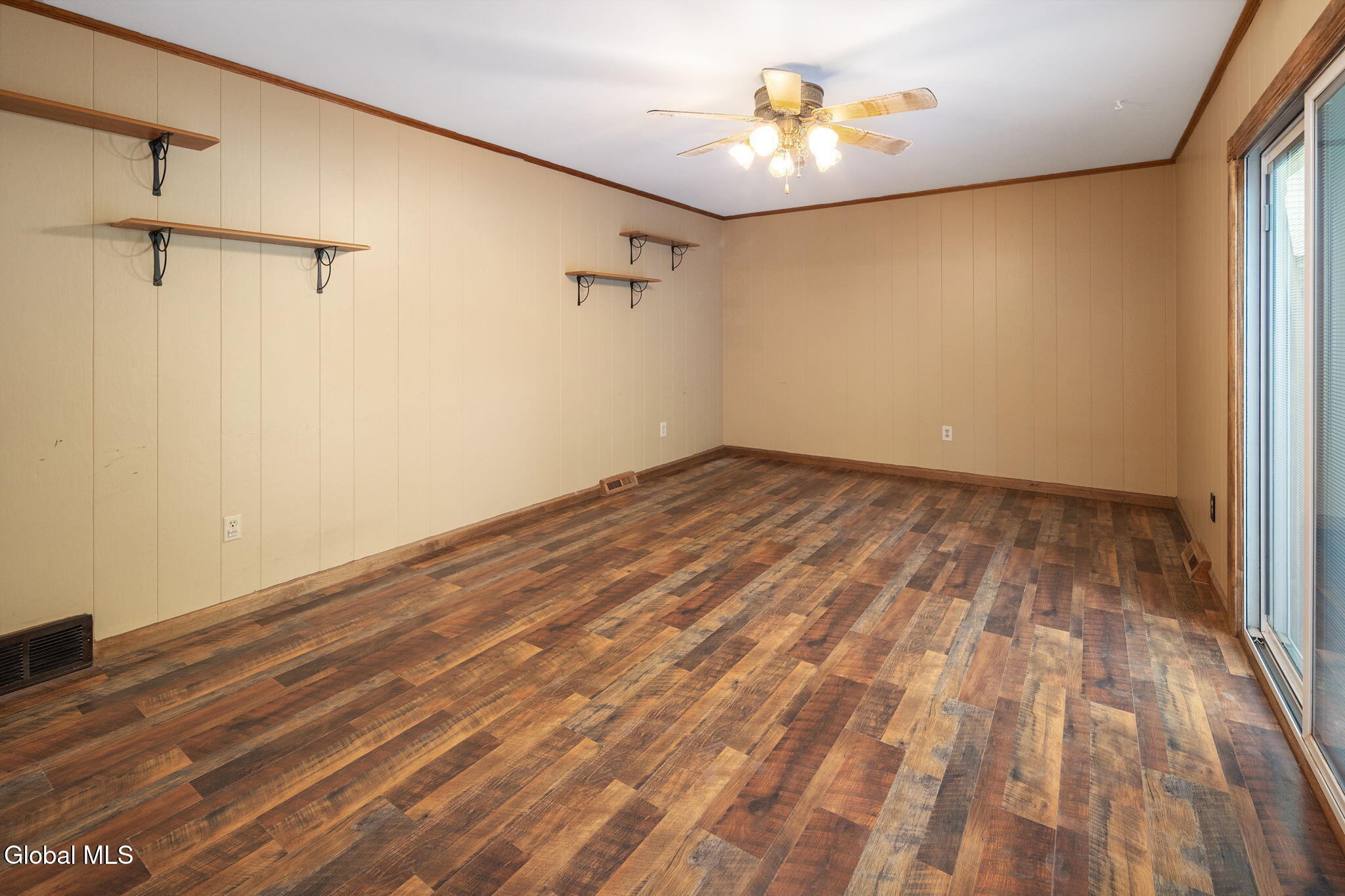 217 Shereen Court Schenectady, NY 12304 - Photo 17 of 45 17-217ShereenCt_int_12