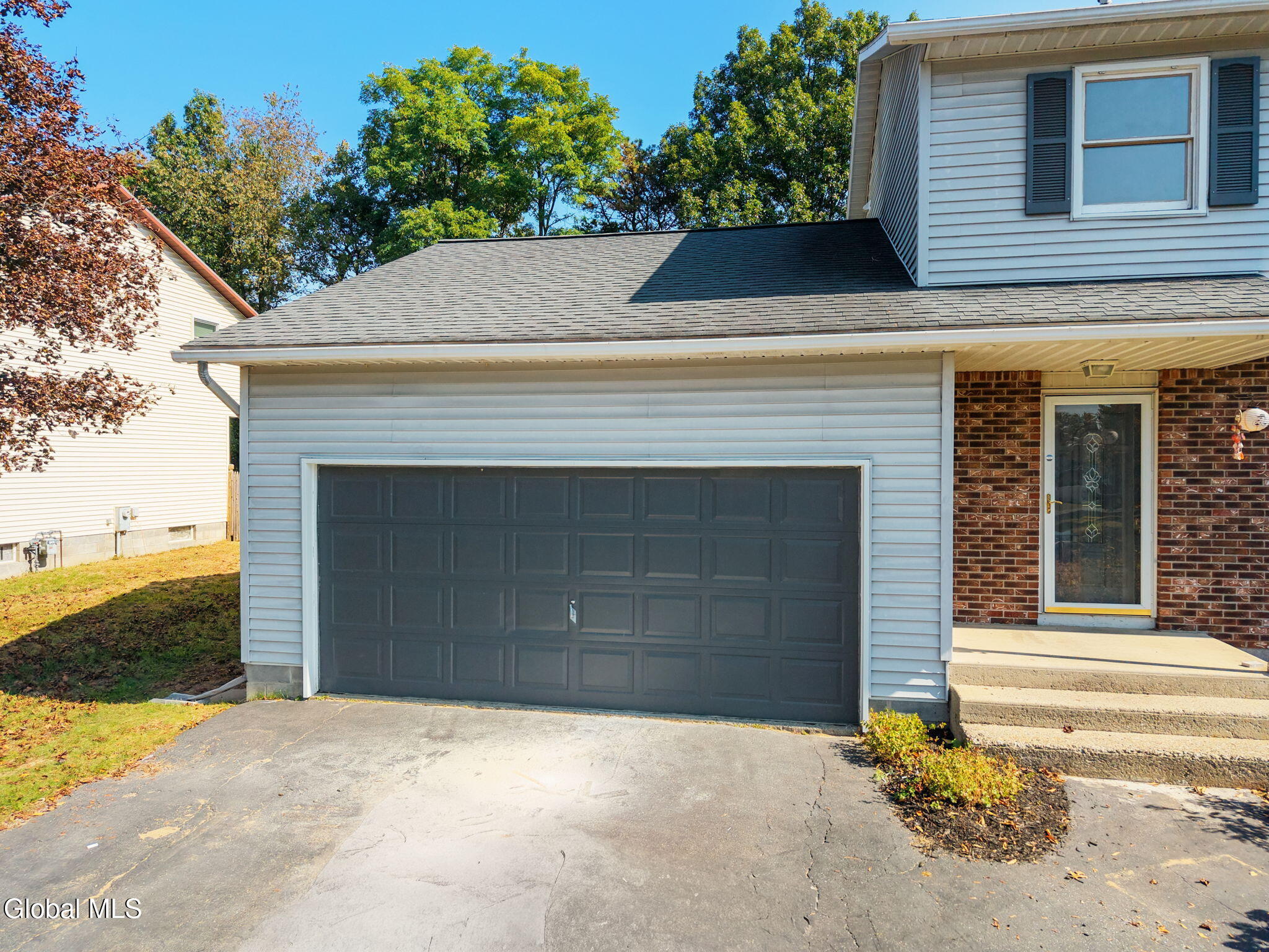 217 Shereen Court Schenectady, NY 12304 - Photo 35 of 45 36-217ShereenCt_05