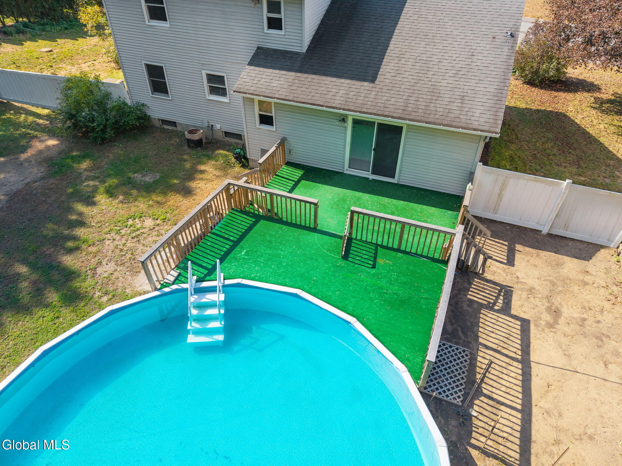 217 Shereen Court Schenectady, NY 12304 - Photo 36 of 45 38-217ShereenCt_07