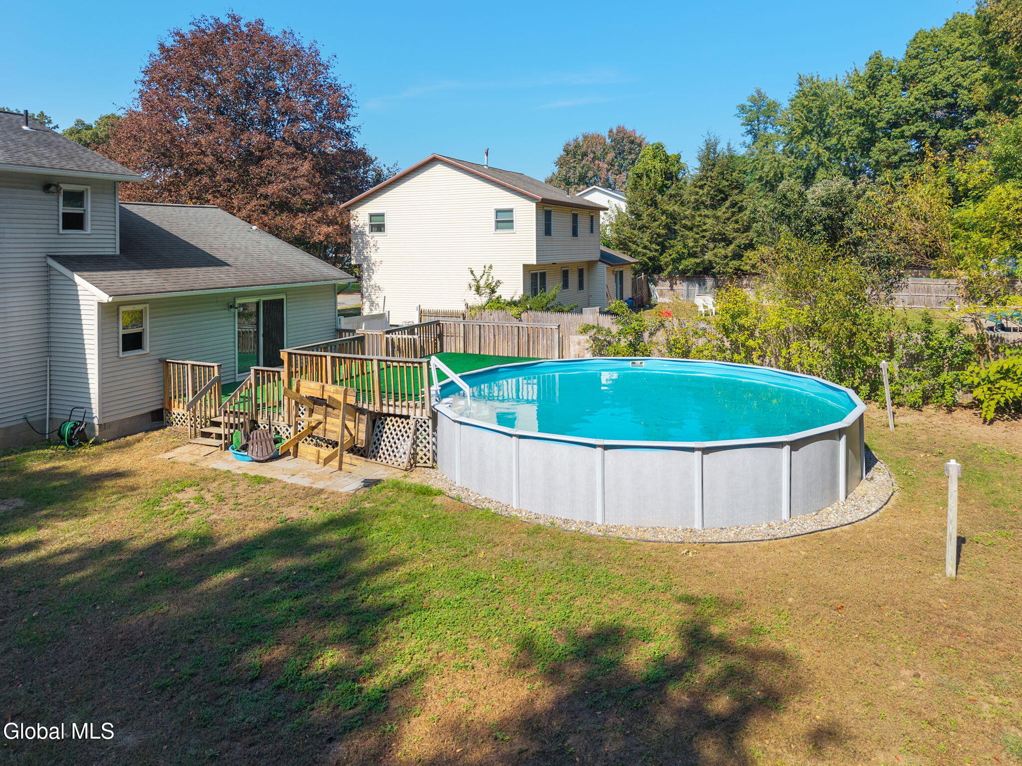 217 Shereen Court Schenectady, NY 12304 - Photo 38 of 45 40-217ShereenCt_09