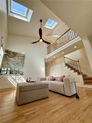 $3,200 | 75 Pelham Street, Unit D, Newport, RI 02840