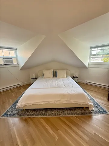 $3,200 | 75 Pelham Street, Unit D, Newport, RI 02840