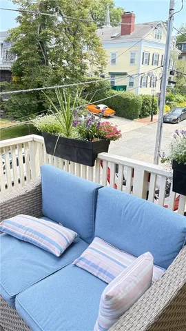 $3,200 | 75 Pelham Street, Unit D, Newport, RI 02840
