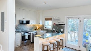 75 Pelham Street, Unit D Newport, RI 02840 - Photo 3 of 17