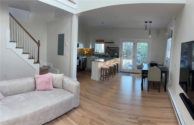 $3,200 | 75 Pelham Street, Unit D, Newport, RI 02840