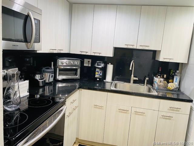 8611 Southwest 68th Court, Unit 23 Pinecrest, FL 33156 - Photo 5 of 11