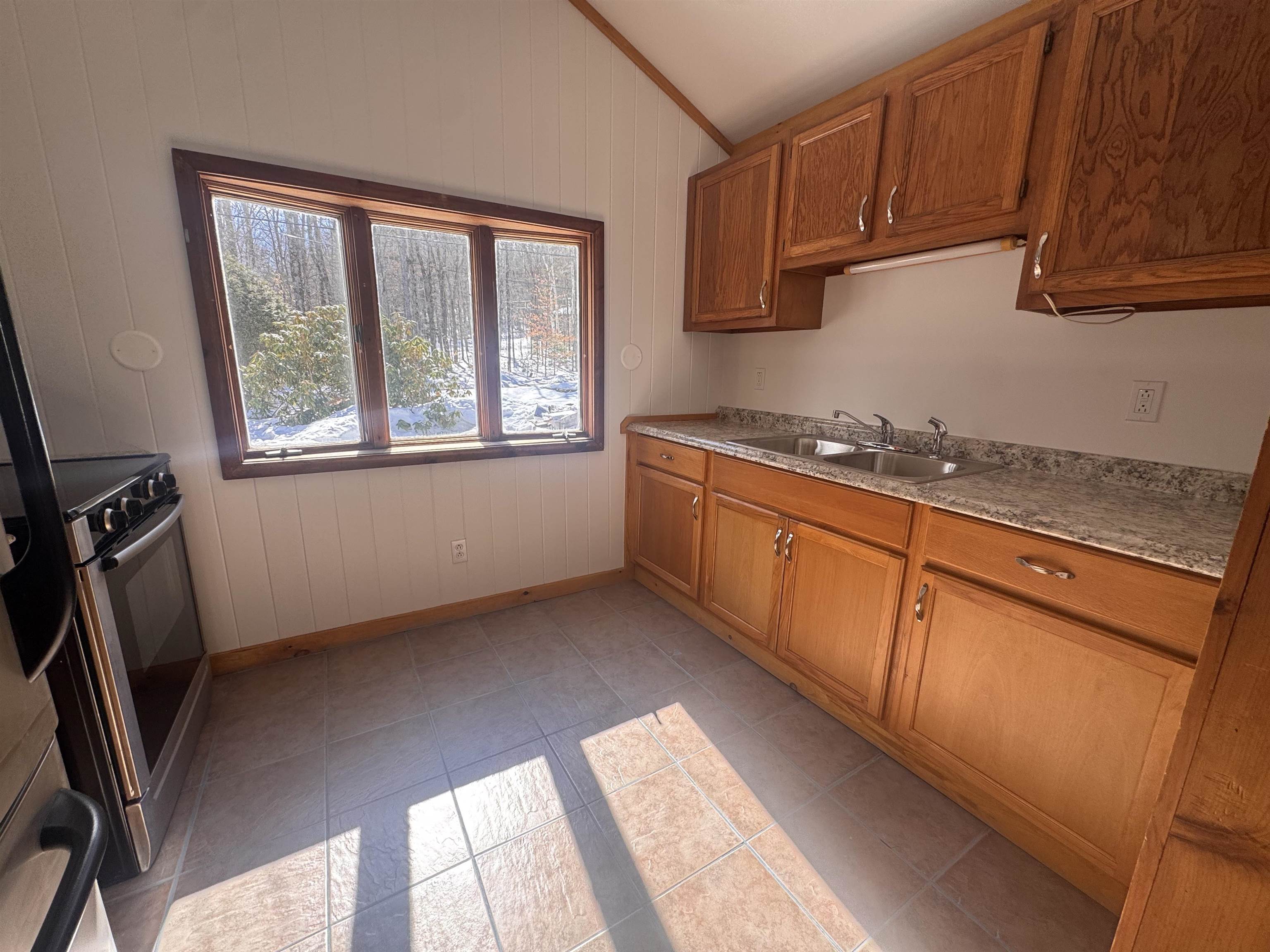 64 Hillside Road Warren, VT 05674 - Photo 12 of 28 Gallery Image 12