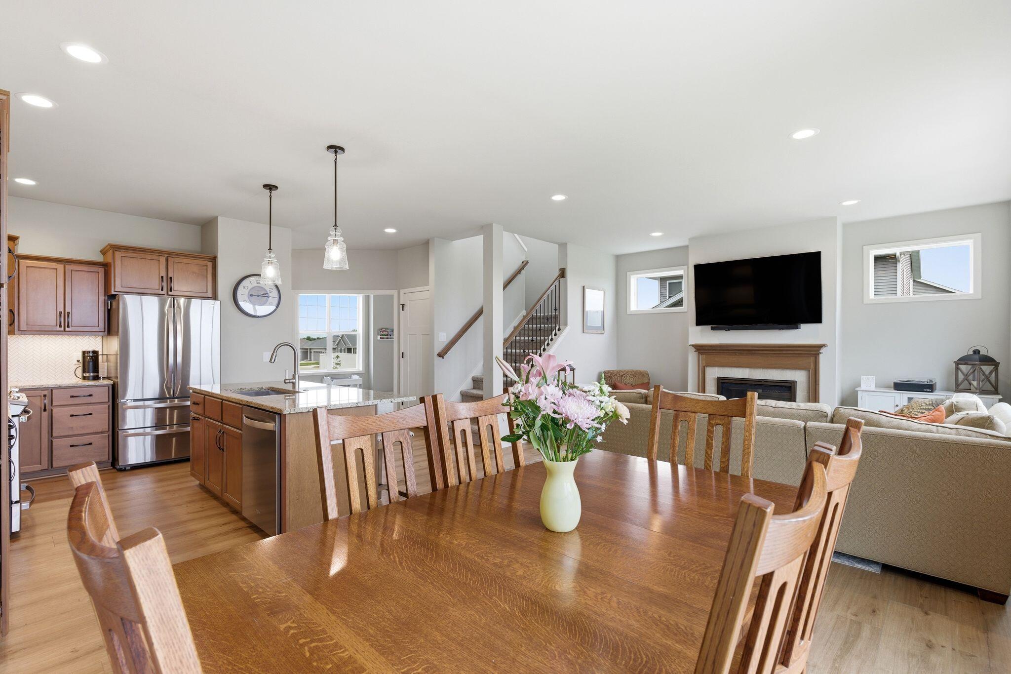 809 South Musket Ridge Drive Sun Prairie, WI 53590 - Photo 11 of 37 Dining Room