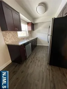 $3,250 | 280-320 Oak Street, Unit 304C, Ridgewood, NJ 07450
