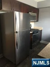 $3,250 | 280-320 Oak Street, Unit 304C, Ridgewood, NJ 07450