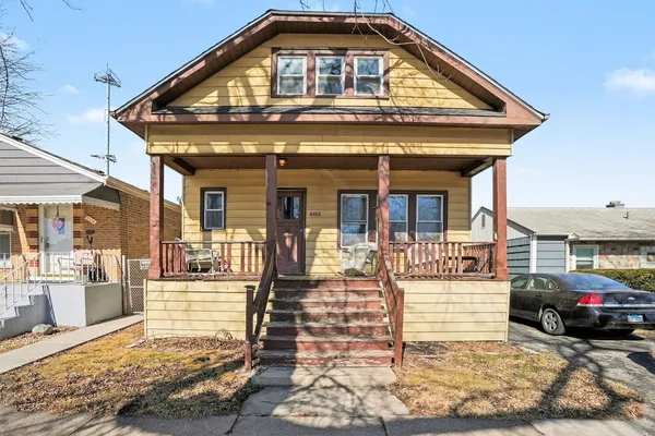 $224,900 | 8332 44th Place, Lyons, IL 60534