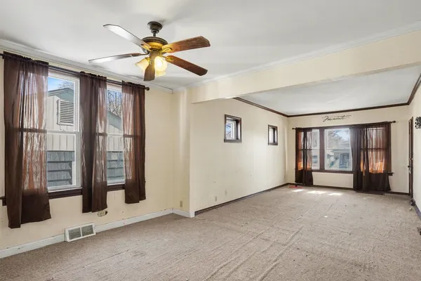 $224,900 | 8332 44th Place, Lyons, IL 60534