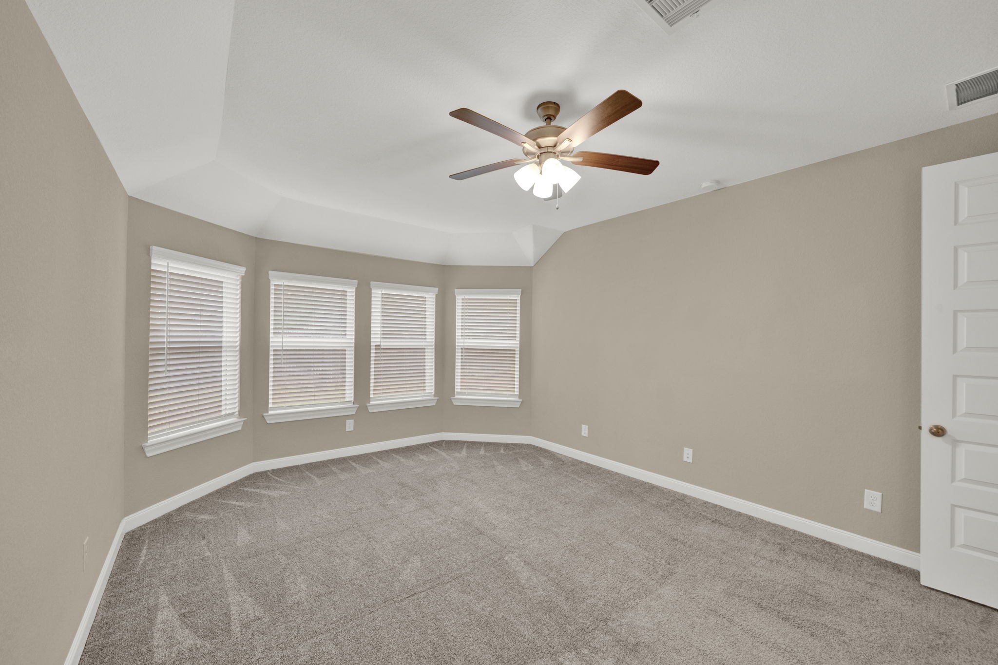 2217 Gadwall Court Conroe, TX 77384 - Photo 13 of 35 a view of an empty room with a window