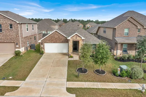 $2,450 | 2217 Gadwall Court, Conroe, TX 77384