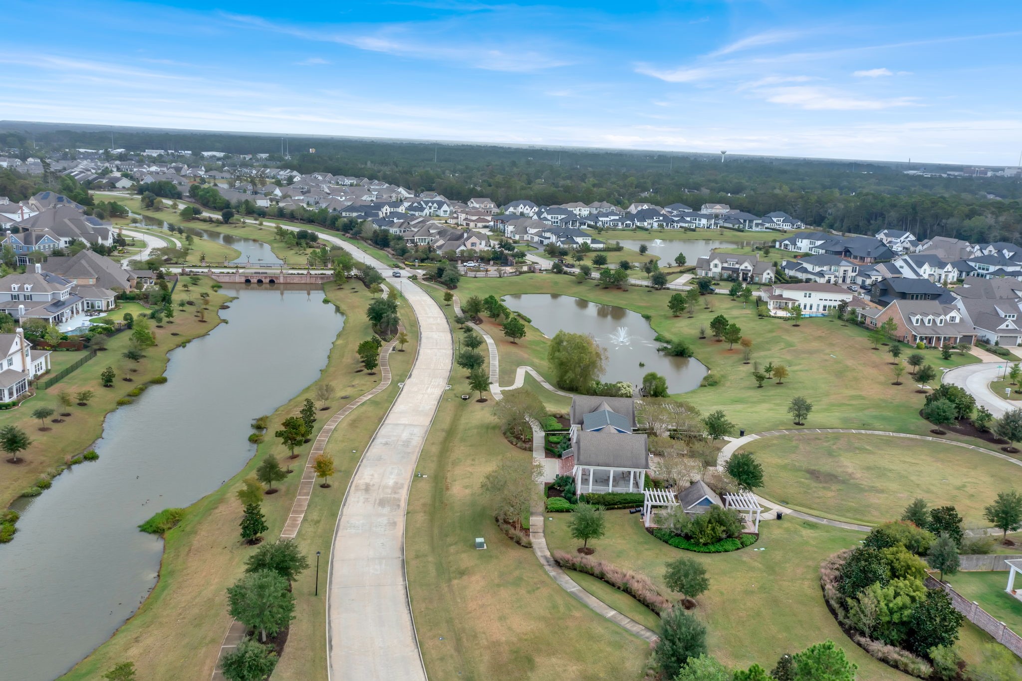 2217 Gadwall Court Conroe, TX 77384 - Photo 28 of 35 an aerial view of a city
