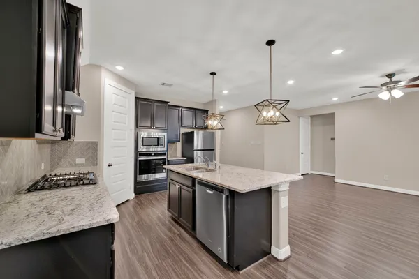 $2,450 | 2217 Gadwall Court, Conroe, TX 77384