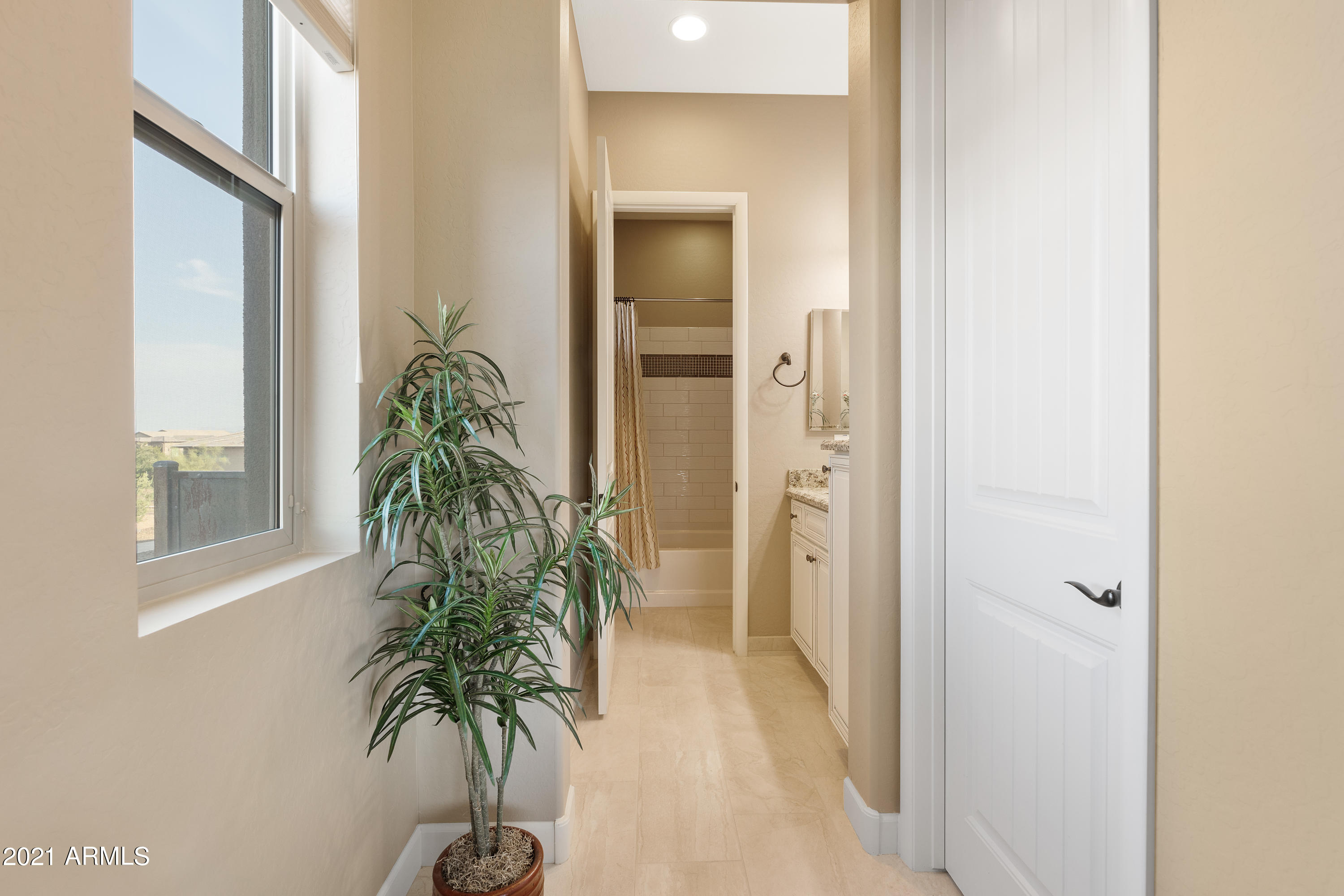 17759 East Ord Court Rio Verde, AZ 85263 - Photo 31 of 54 Hallway to Casita Bathroom