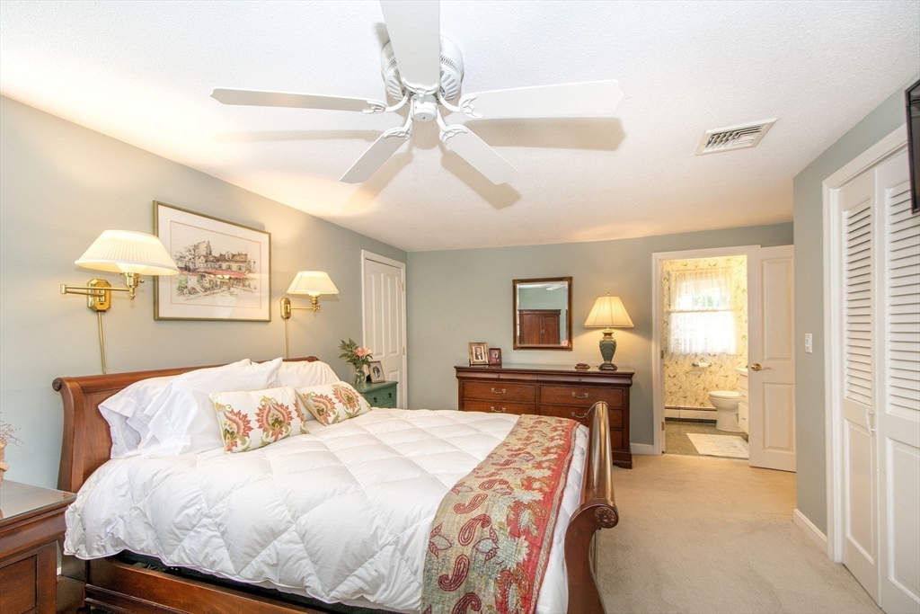 41 First Parish Road Scituate, MA 02066 - Photo 17 of 42