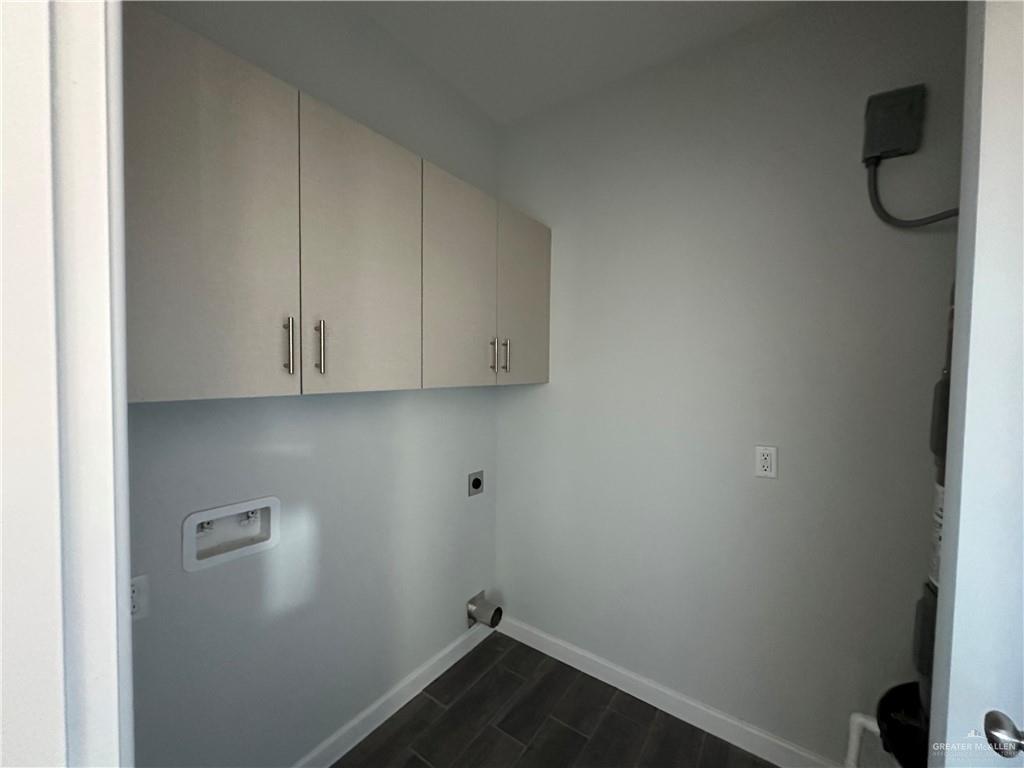 1609 Unity Drive Mercedes, TX 78570 - Photo 4 of 10 a view of small space with wooden floor