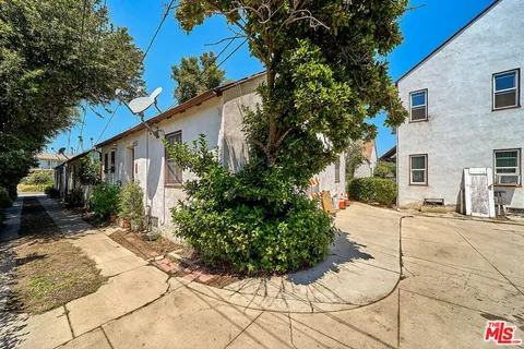 $2,300,000 | 204 South Olive Avenue, Alhambra, CA 91801