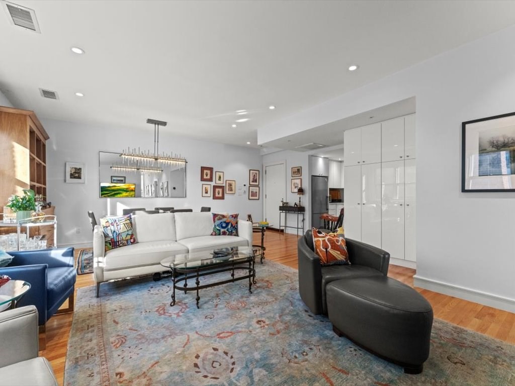 9-17 Harcourt Street, Unit 503 Boston, MA 02116 - Photo 15 of 30