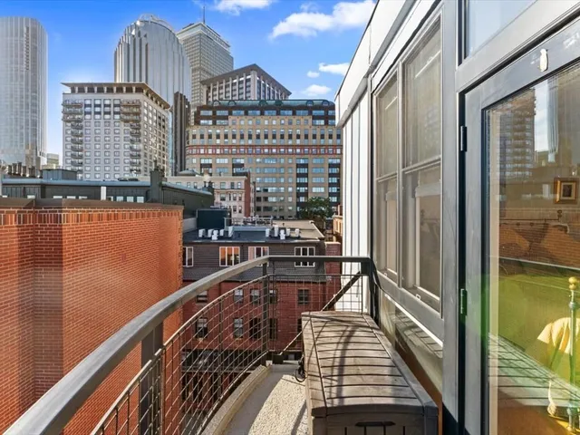 $1,650,000 | 9-17 Harcourt Street, Unit 503, Boston, MA 02116