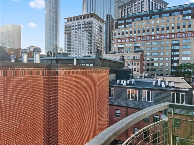 $1,650,000 | 9-17 Harcourt Street, Unit 503, Boston, MA 02116