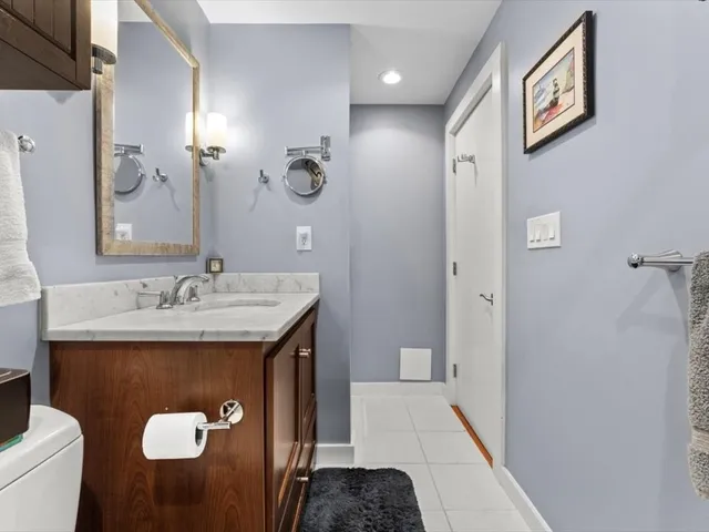 $1,650,000 | 9-17 Harcourt Street, Unit 503, Boston, MA 02116