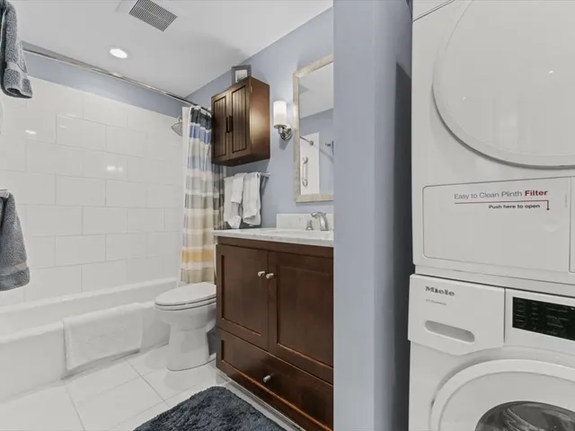 $1,650,000 | 9-17 Harcourt Street, Unit 503, Boston, MA 02116